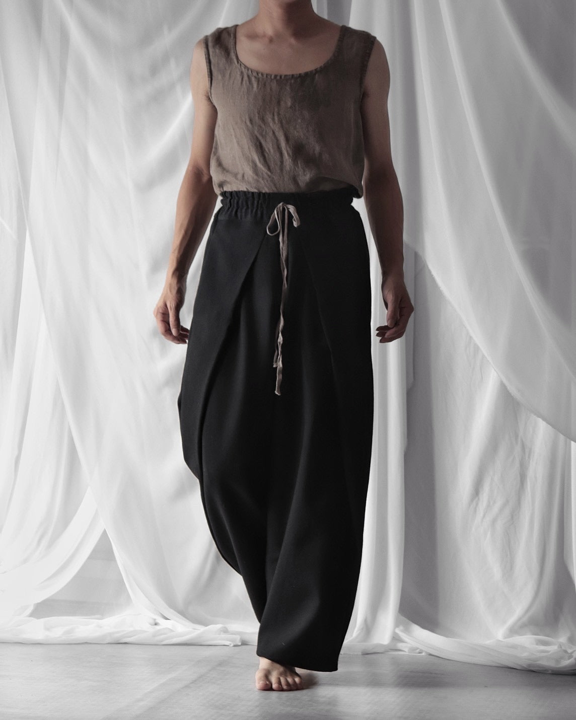 tucked tapered easy slacks