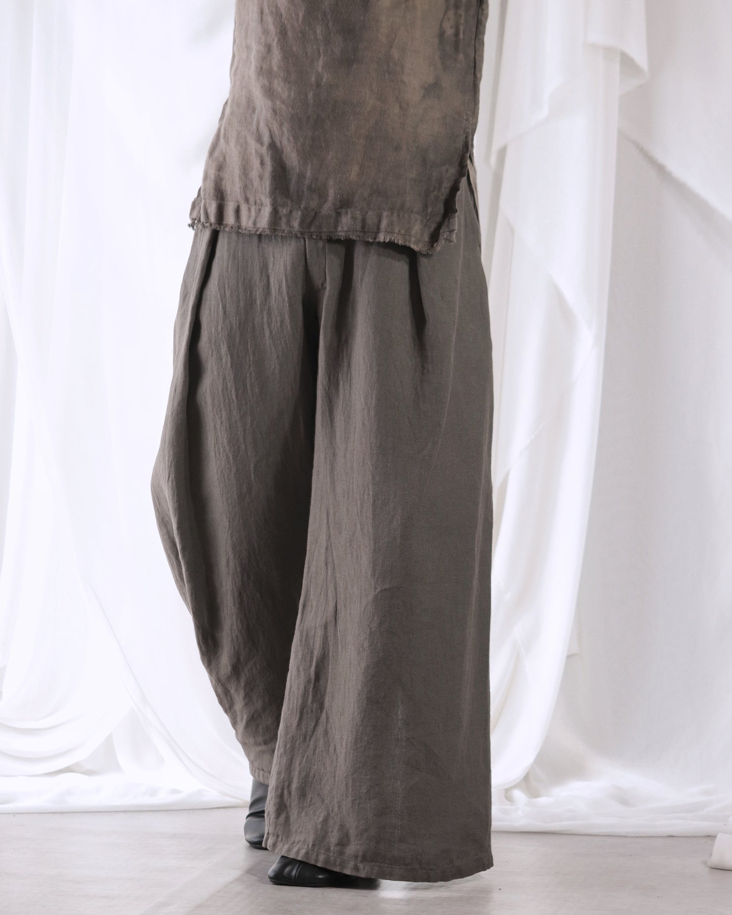 low-rise slacks