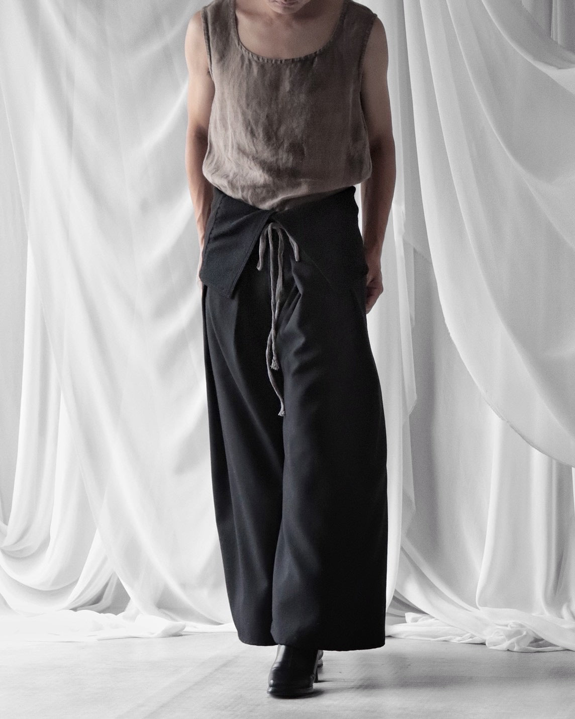 HARAMAKI trousers