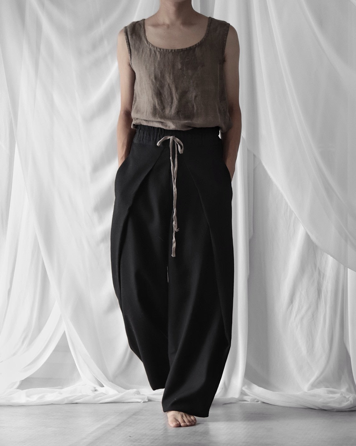 tucked tapered easy slacks