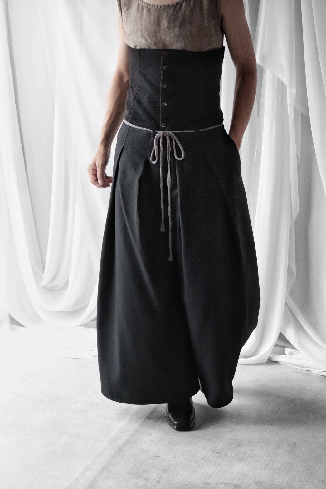 HARAMAKI trousers