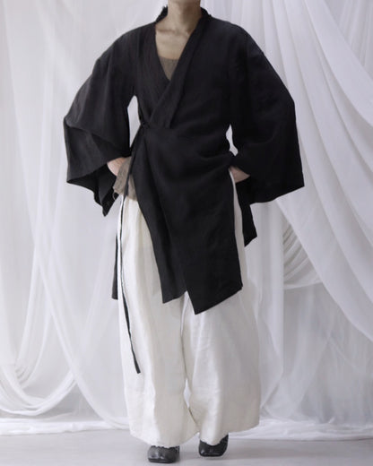 wide shoulder knee-length coat