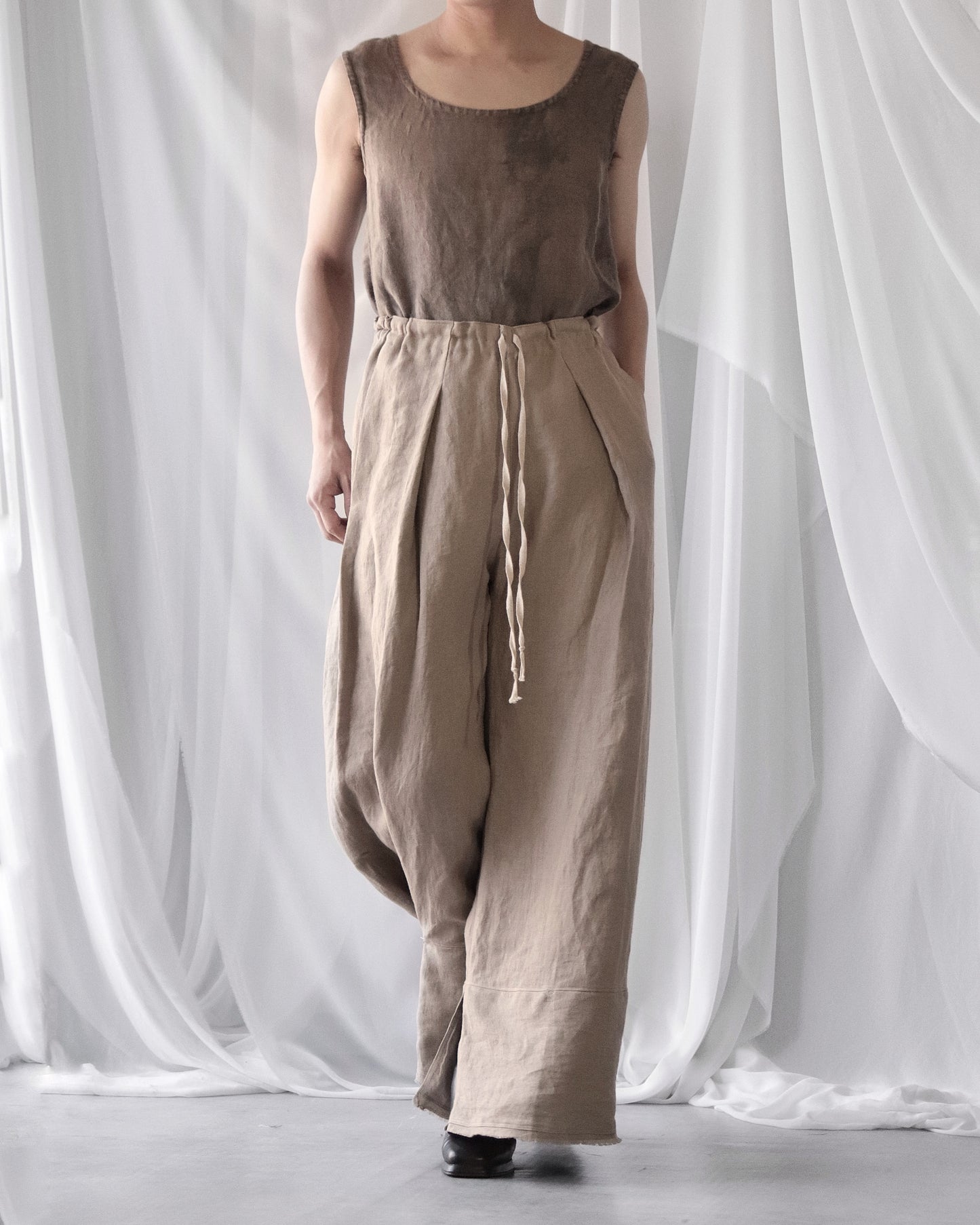 wide easy trousers