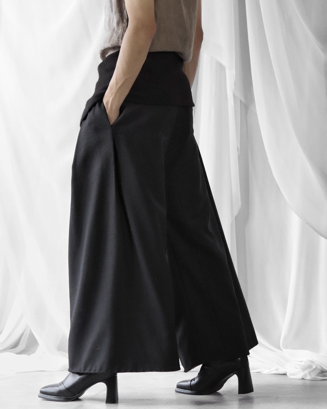 HARAMAKI trousers