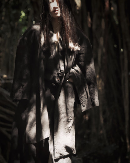 wide shoulder knee-length coat