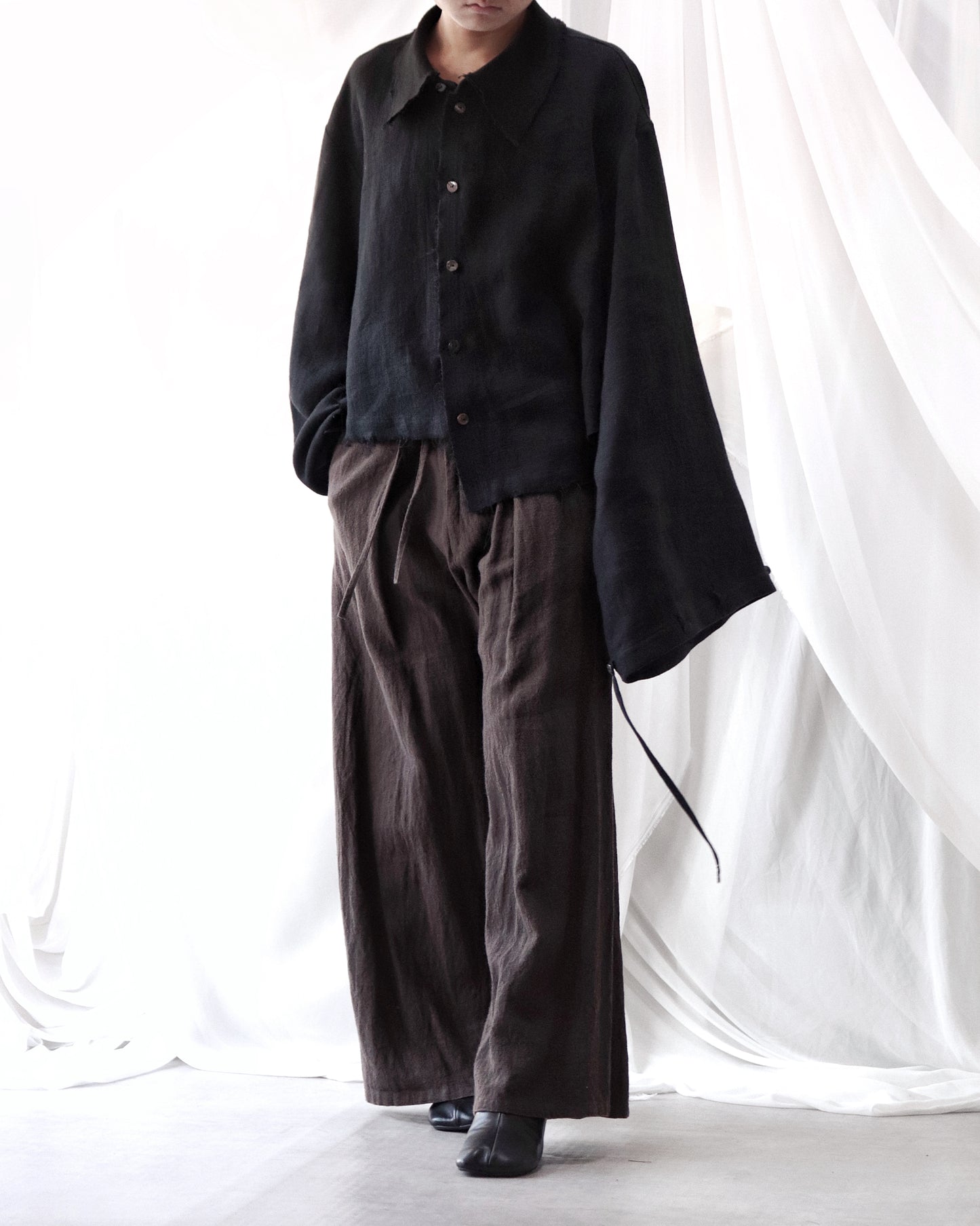 cut off flare sleeve shirt/black