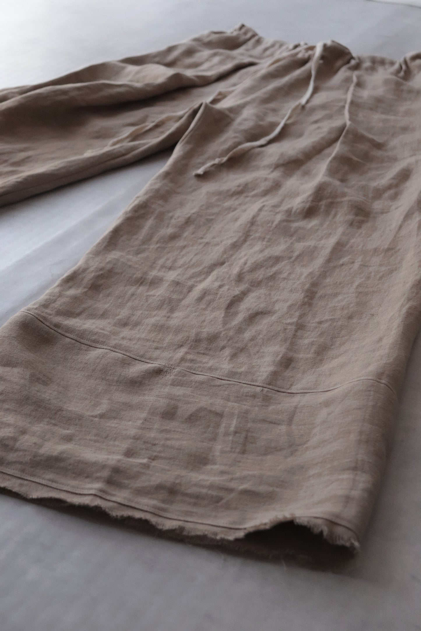 wide easy trousers