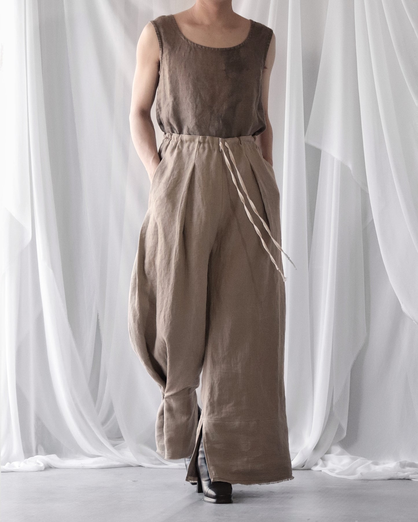 wide easy trousers