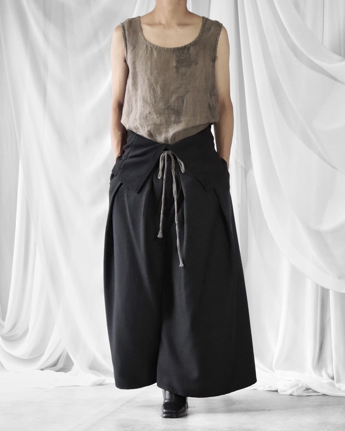 HARAMAKI trousers