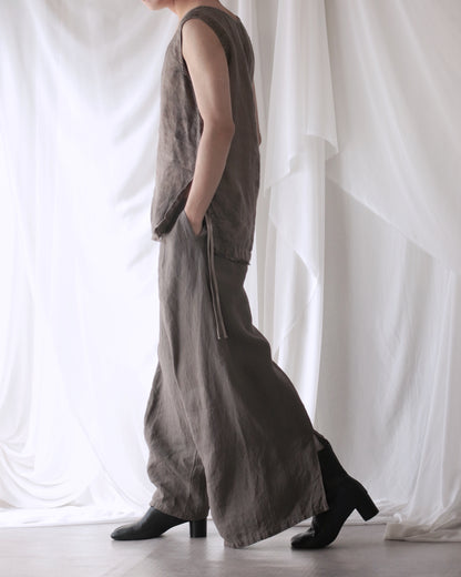 low-rise slacks