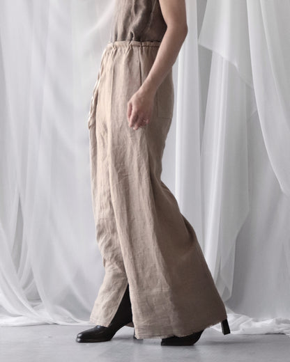 wide easy trousers