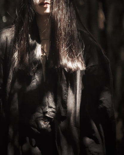 wide shoulder knee-length coat
