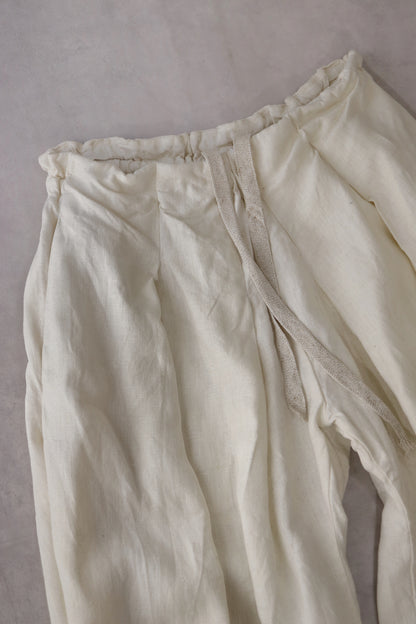 wide easy trousers