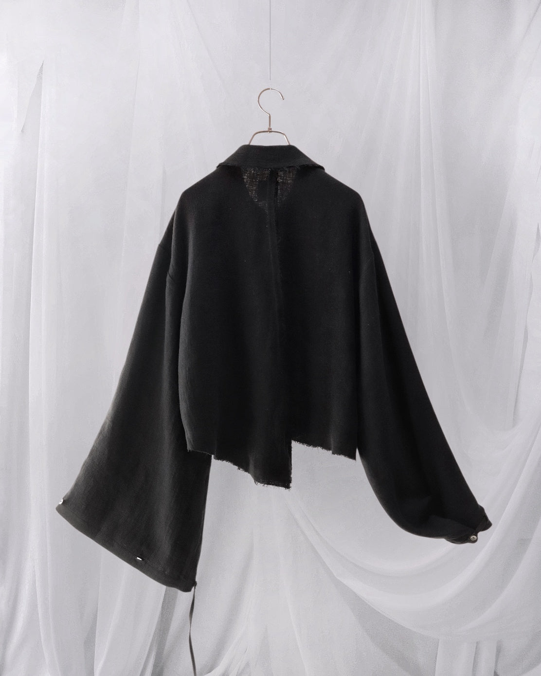 cut off flare sleeve shirt/black