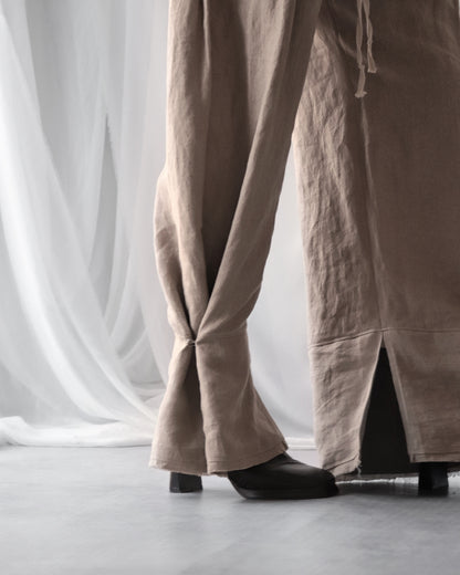 wide easy trousers