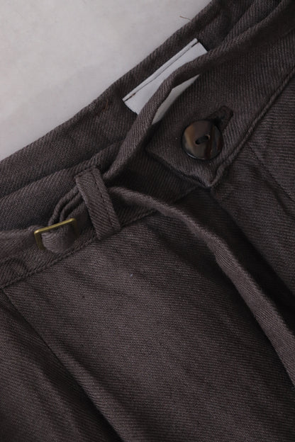 tuck tapered trousers