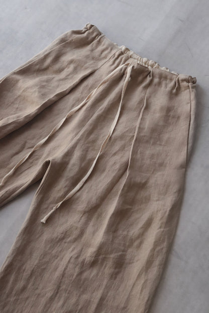wide easy trousers