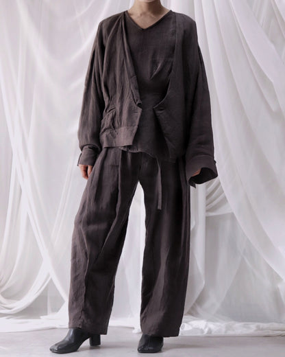 tuck tapered trousers