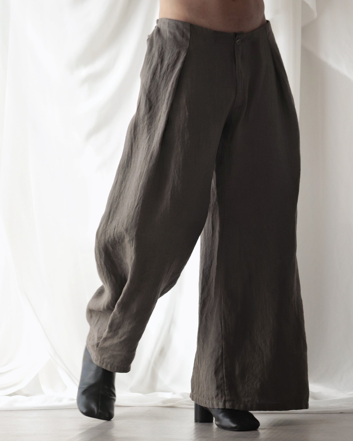 low-rise slacks