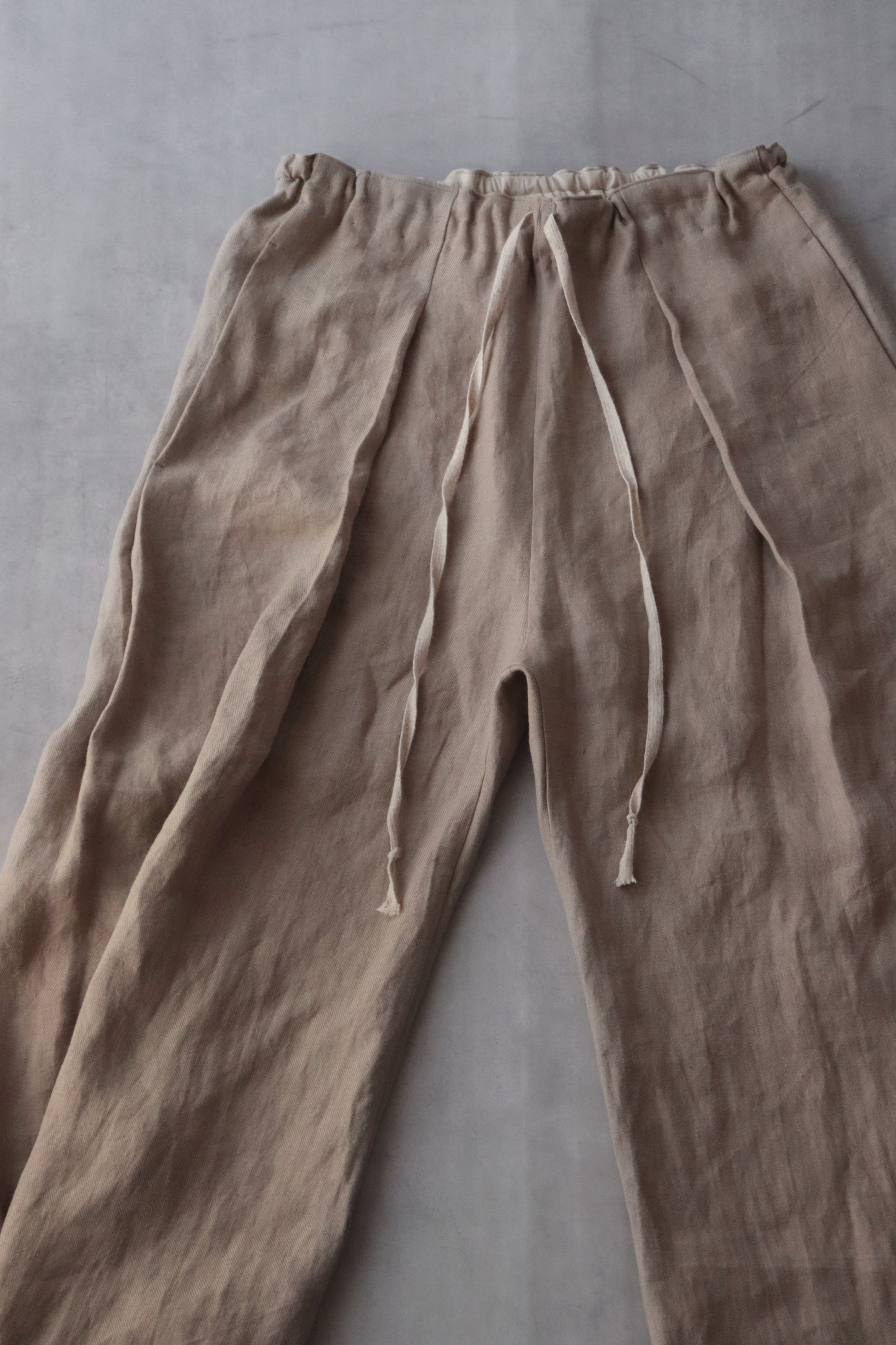 wide easy trousers