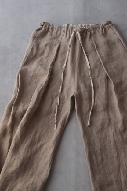 wide easy trousers