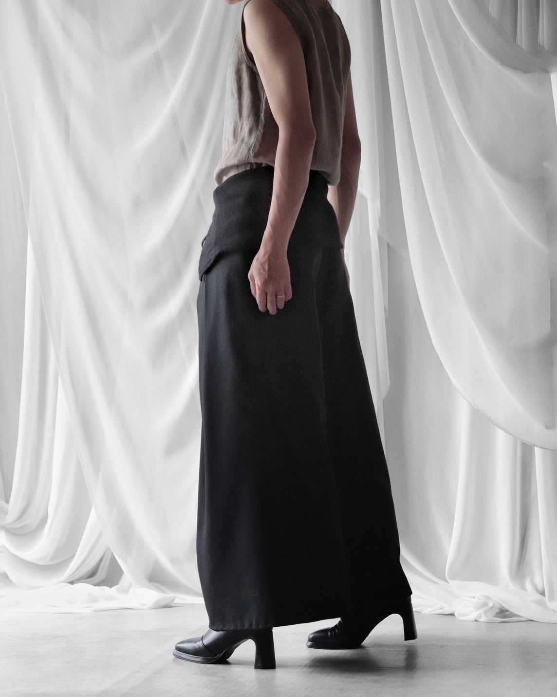 HARAMAKI trousers