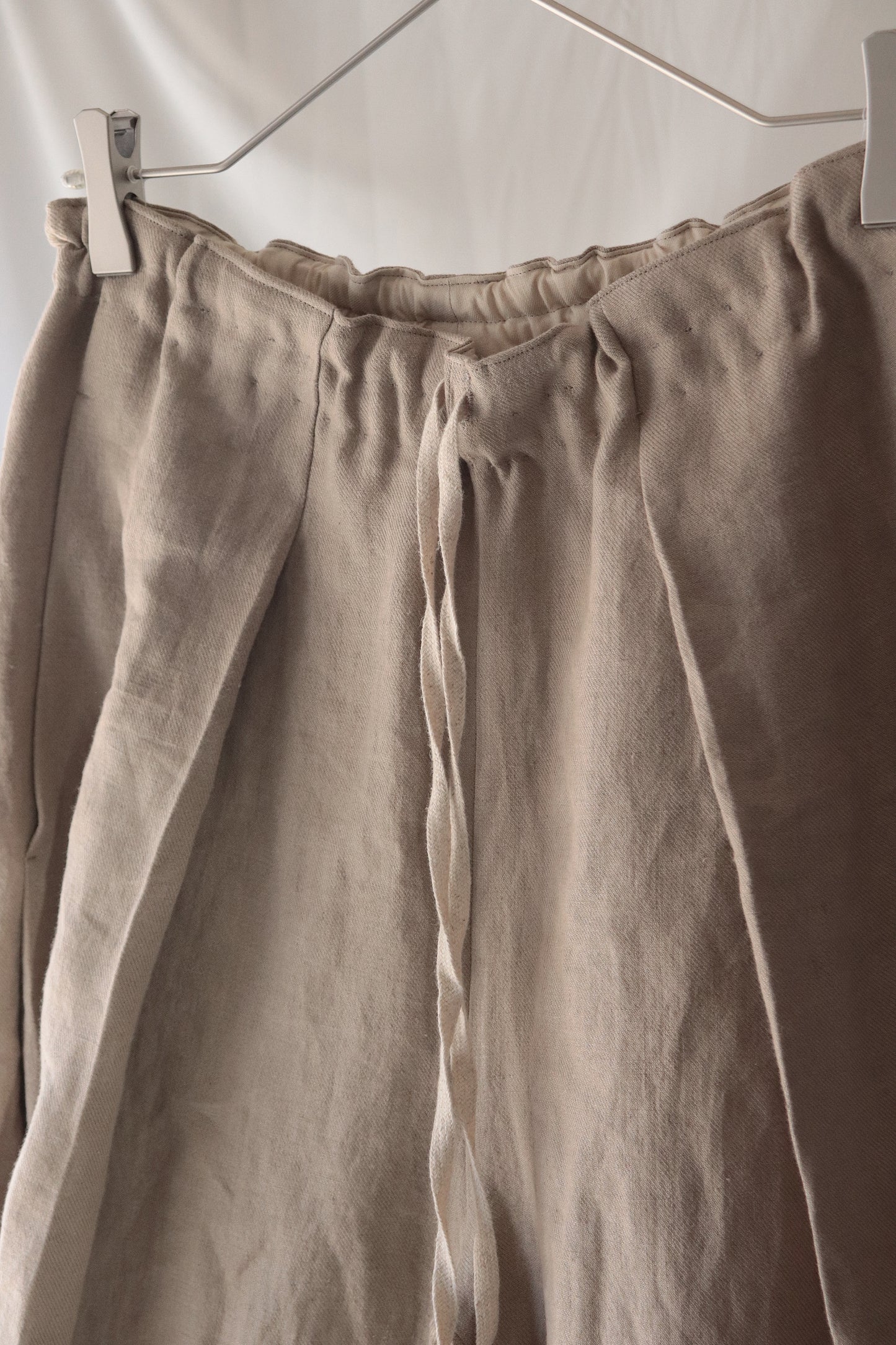wide easy trousers