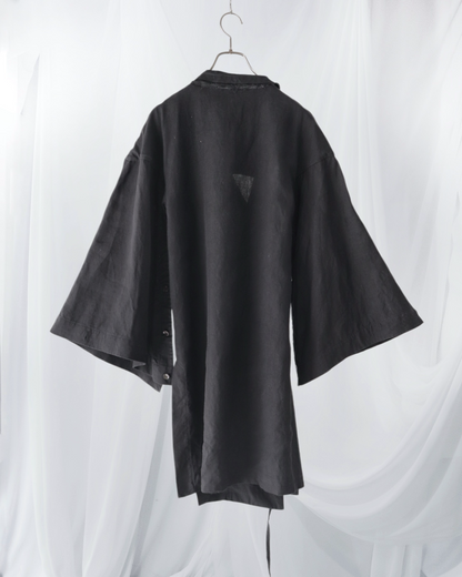 wide shoulder knee-length coat