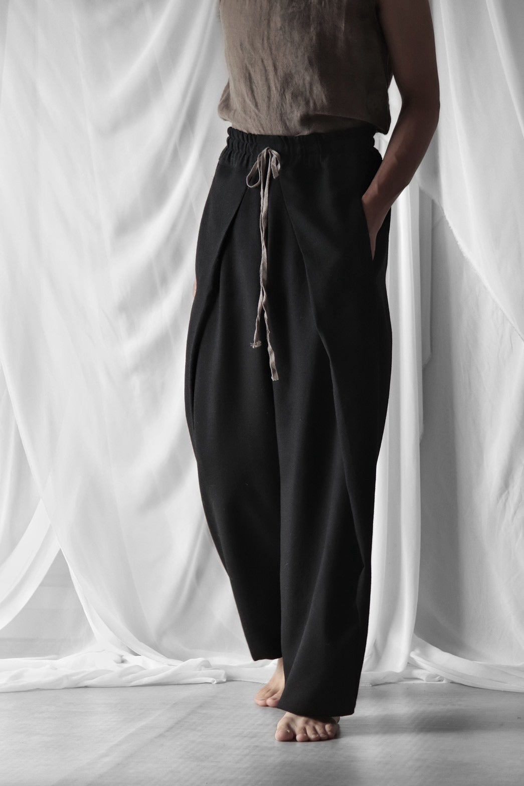 tucked tapered easy slacks