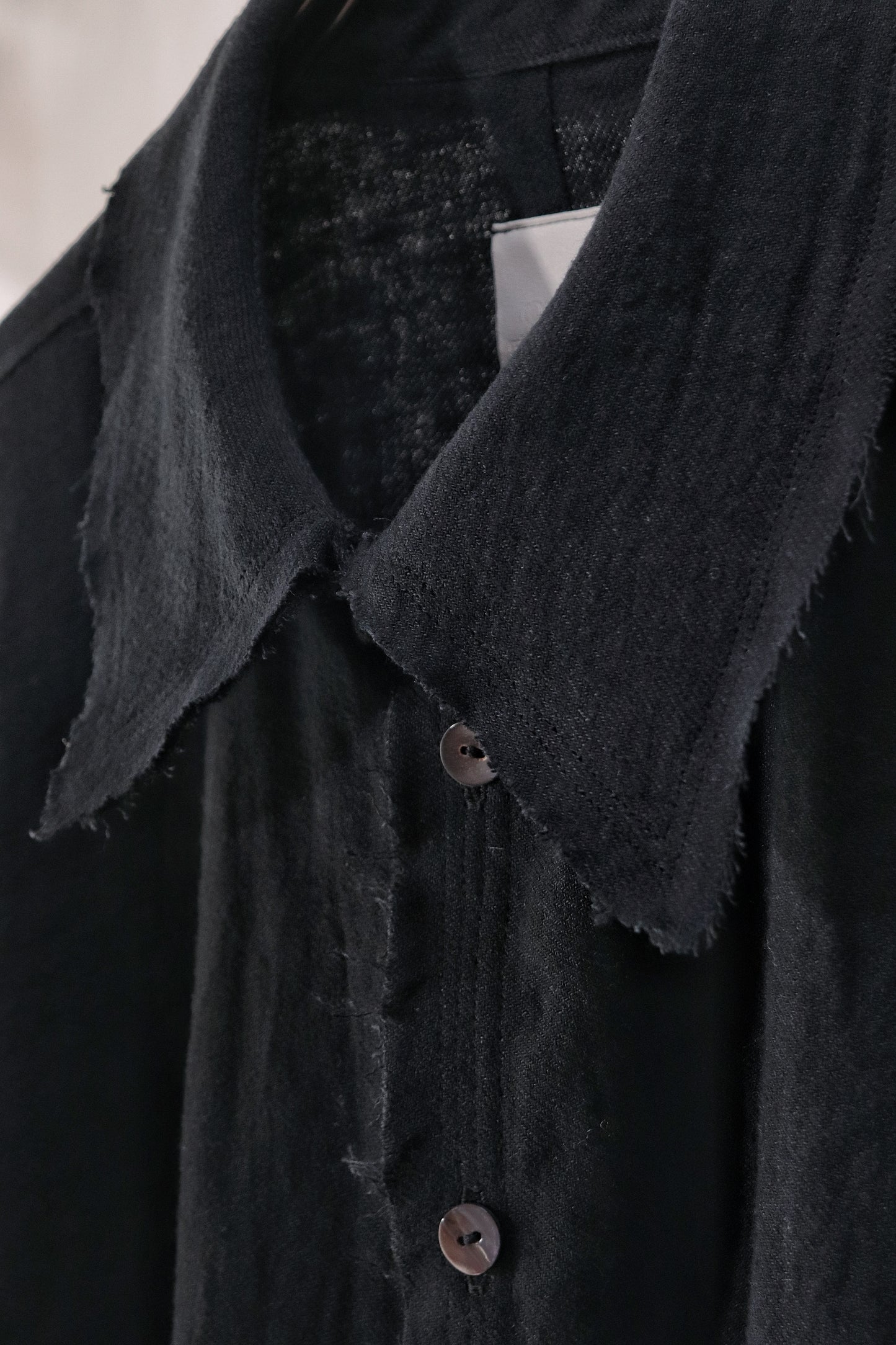 cut off flare sleeve shirt/black