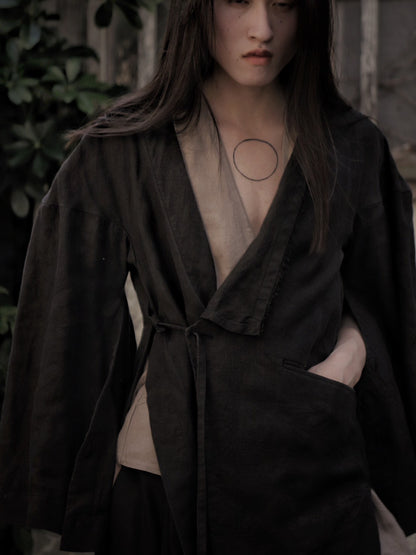 wide shoulder knee-length coat