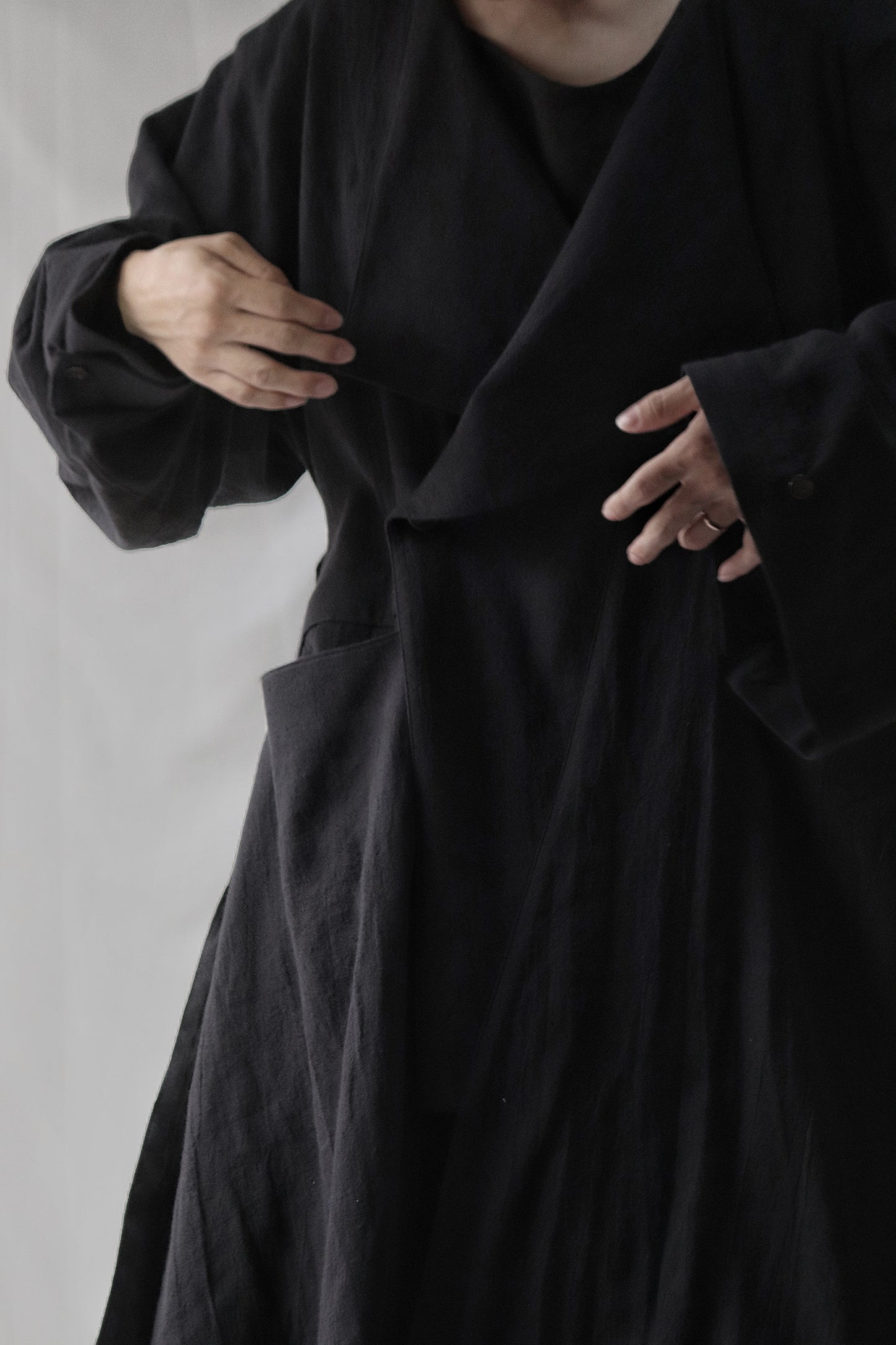 vestido de lino con cuello de tres vías
