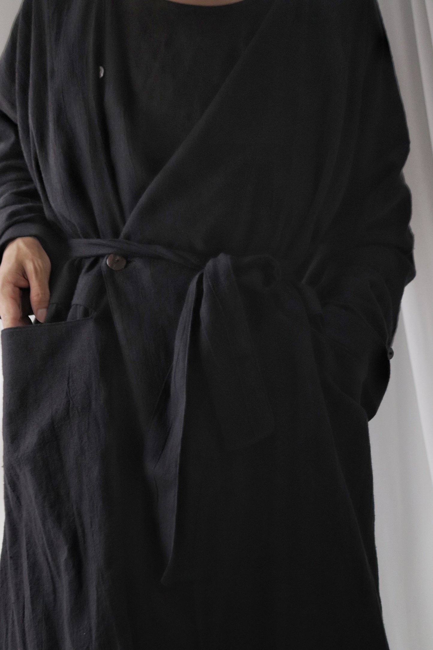 vestido de lino con cuello de tres vías