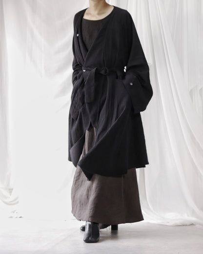 vestido de lino con cuello de tres vías