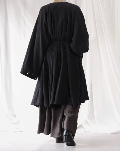 vestido de lino con cuello de tres vías