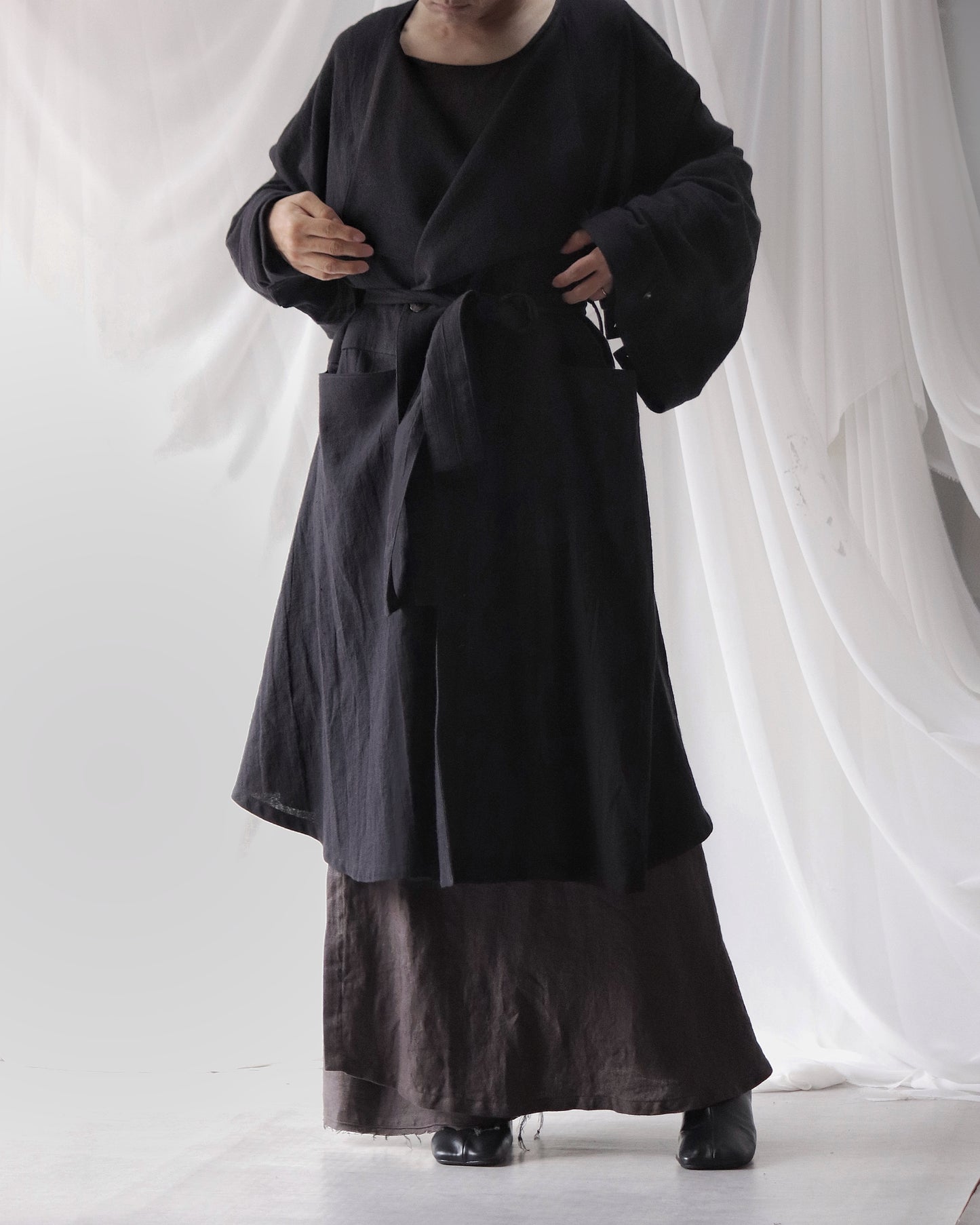 vestido de lino con cuello de tres vías