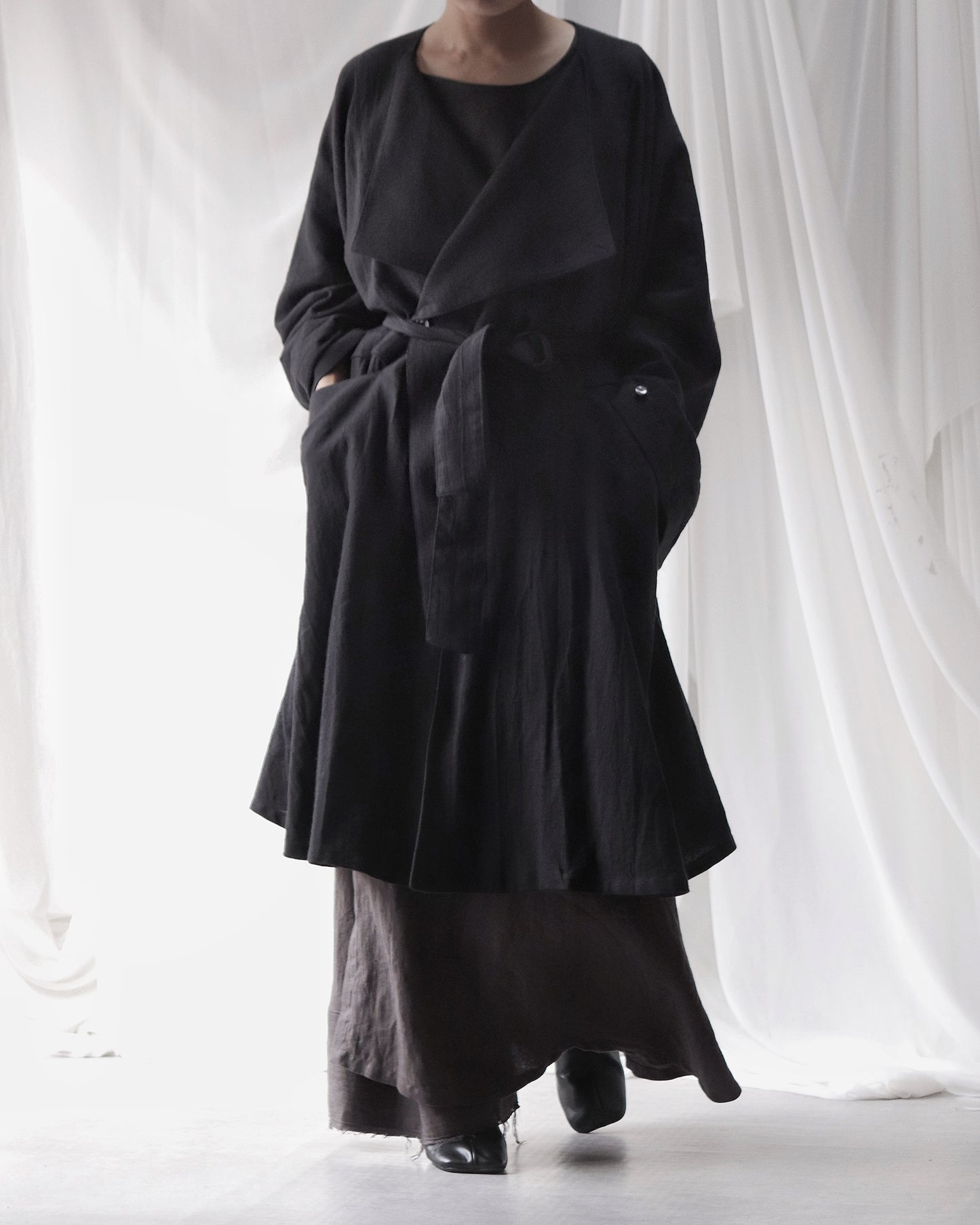 vestido de lino con cuello de tres vías