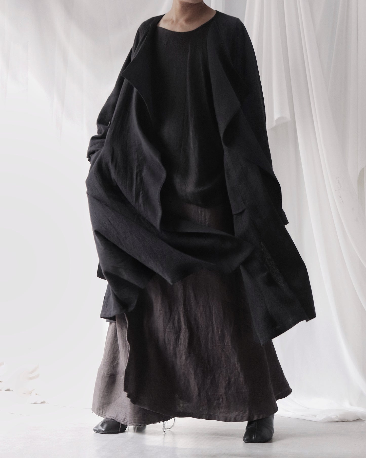 vestido de lino con cuello de tres vías