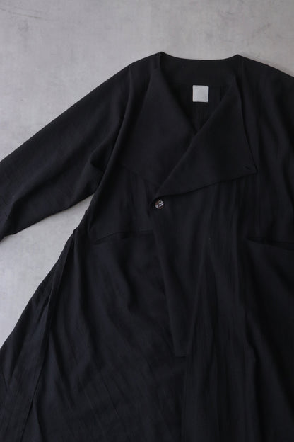 vestido de lino con cuello de tres vías