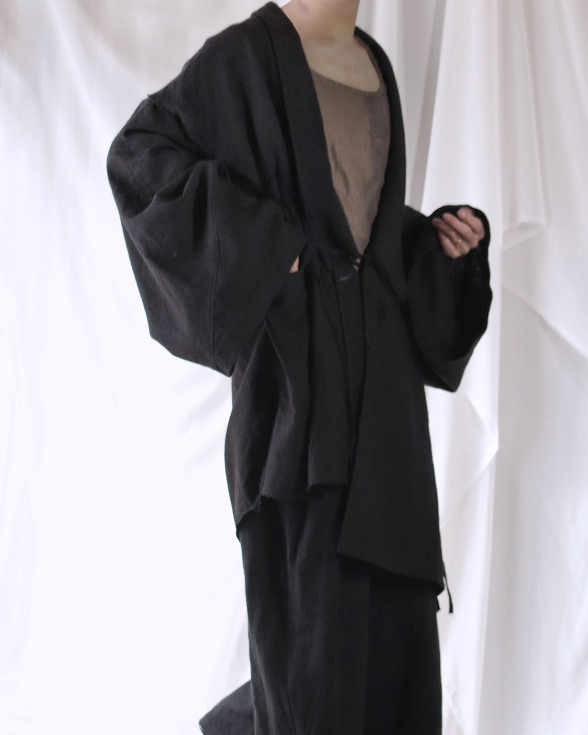 mid-length slit haori