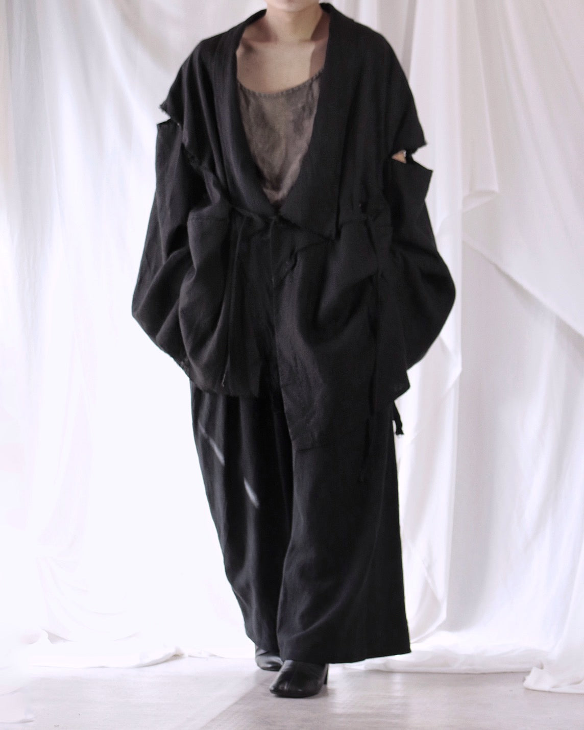 mid-length slit haori