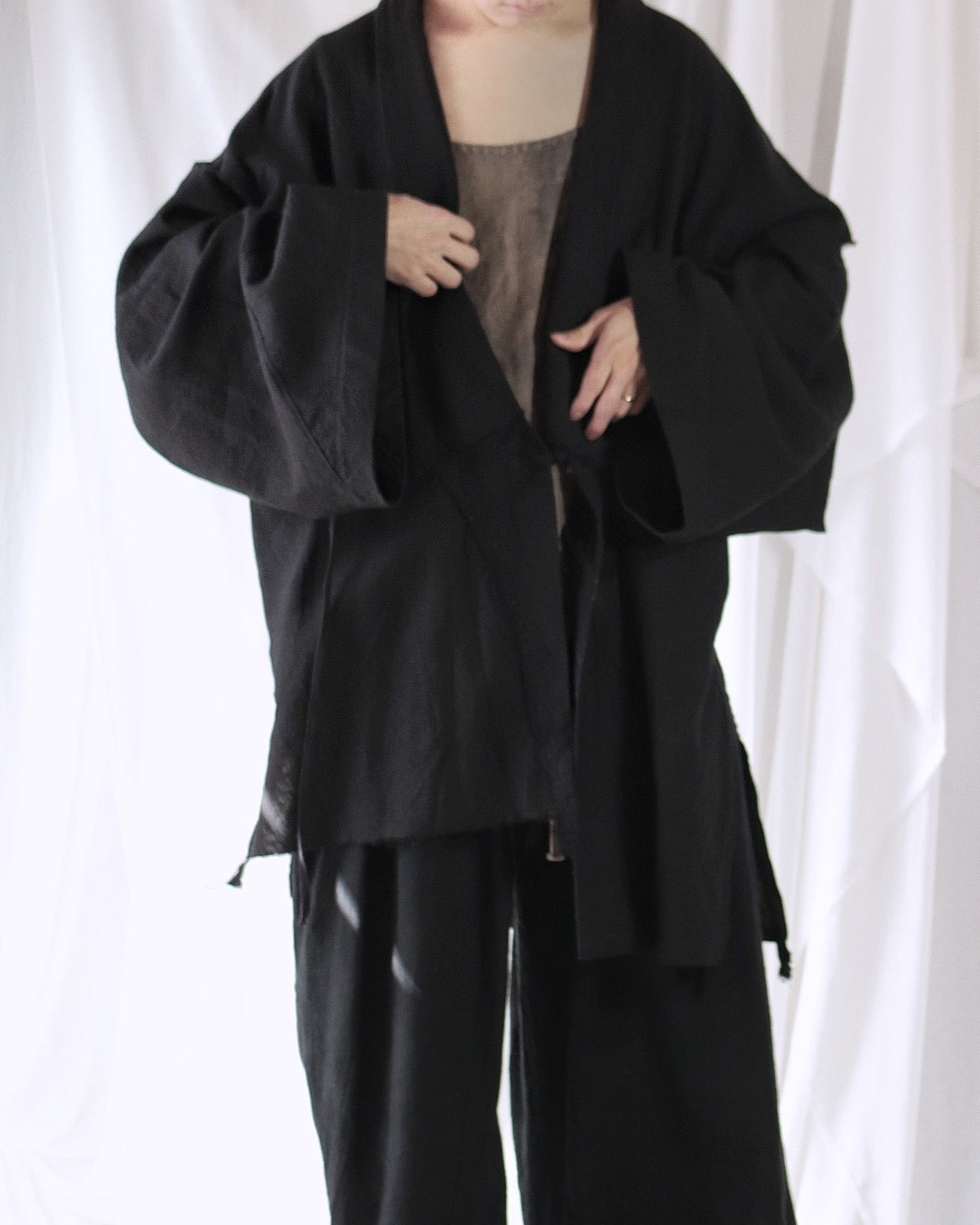mid-length slit haori