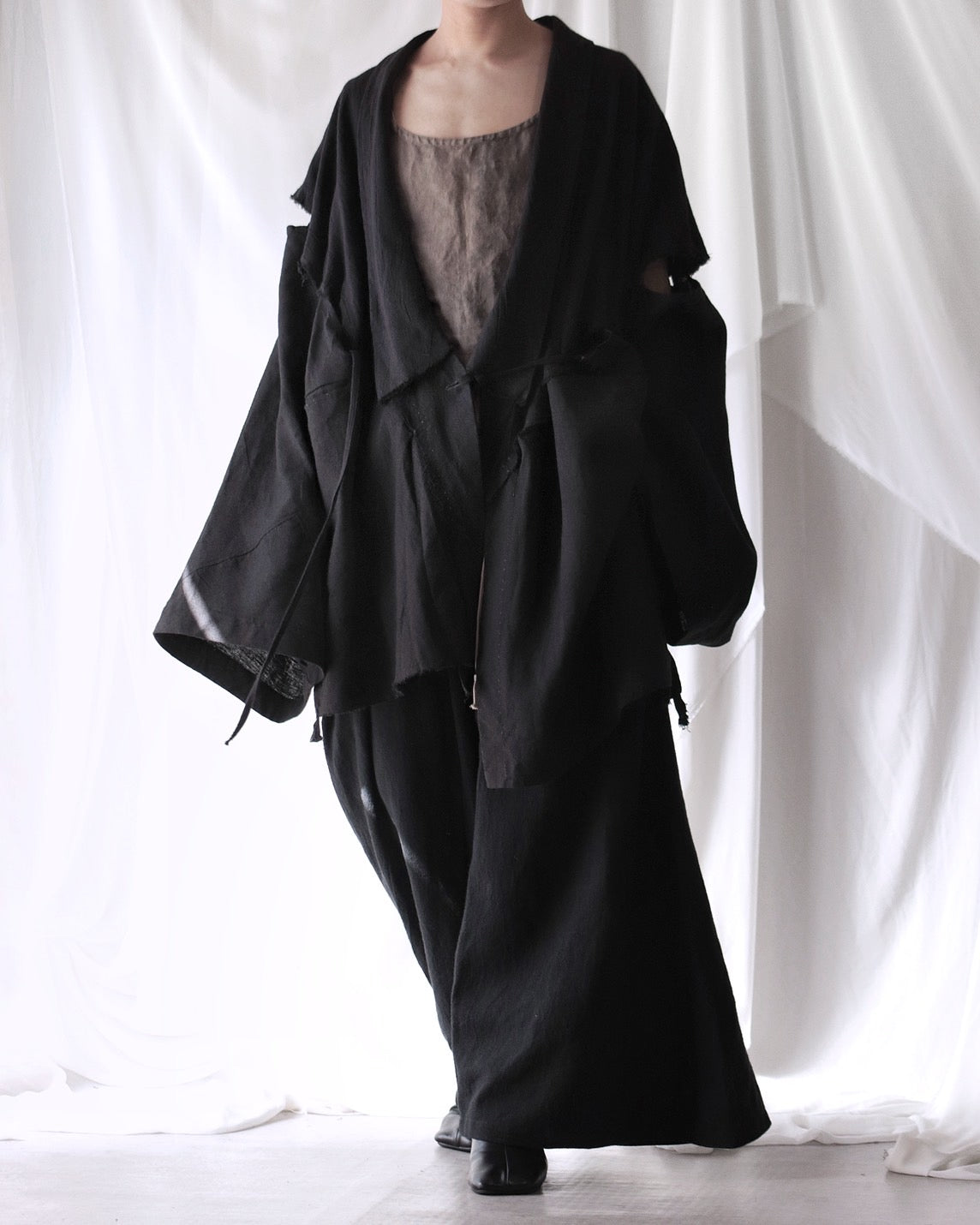 mid-length slit haori