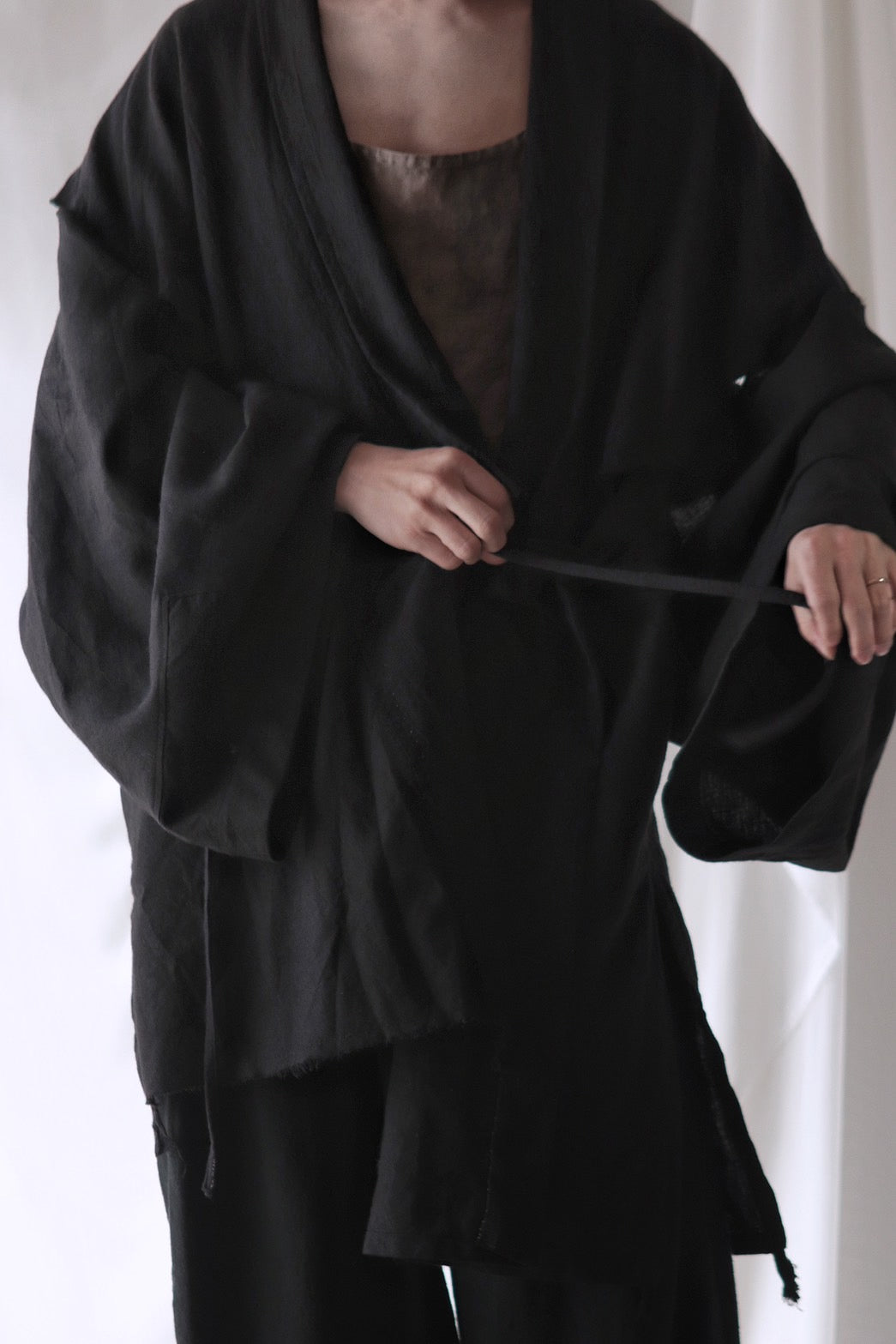 mid-length slit haori